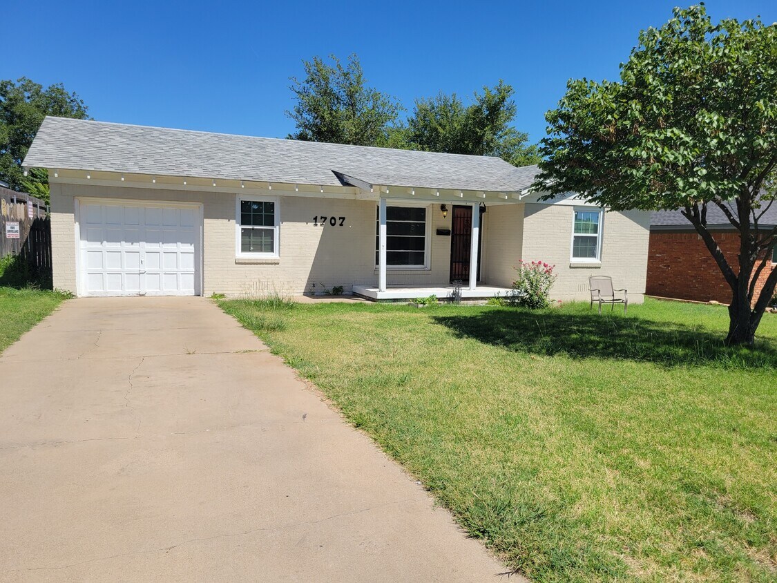 1707 Pecos St, Amarillo, TX 79102 House for Rent in Amarillo, TX