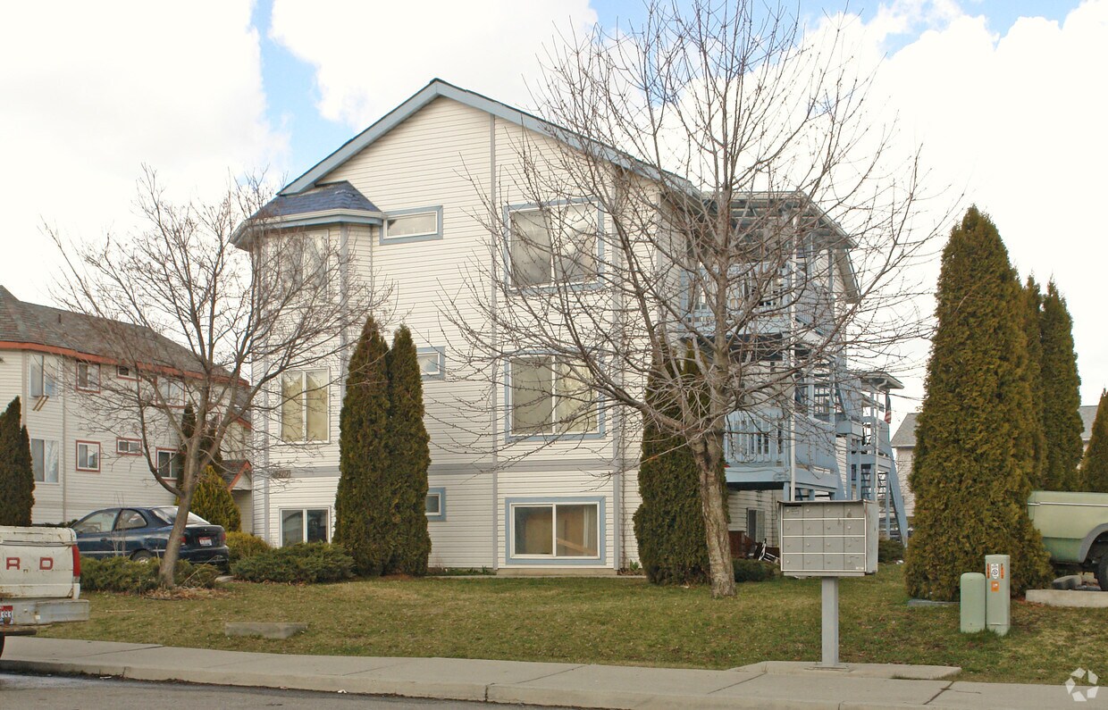 Primary Photo - 3419 W Lilac Ct