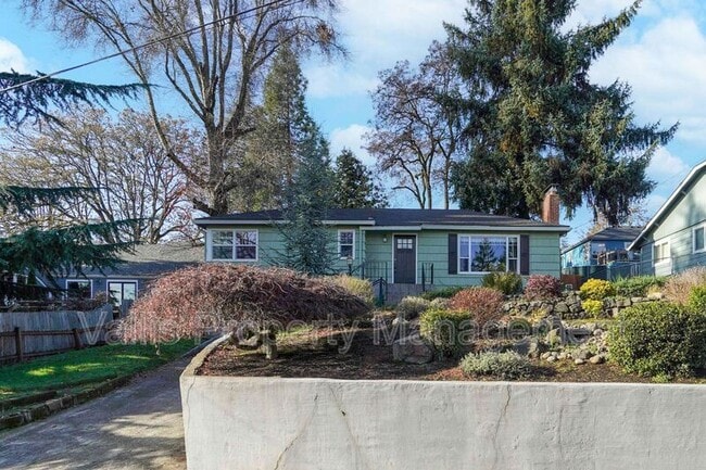 Building Photo - 1025 Terrace Dr NW