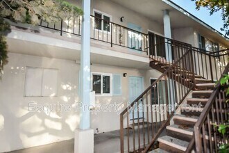 Building Photo - 241 Chester Way
