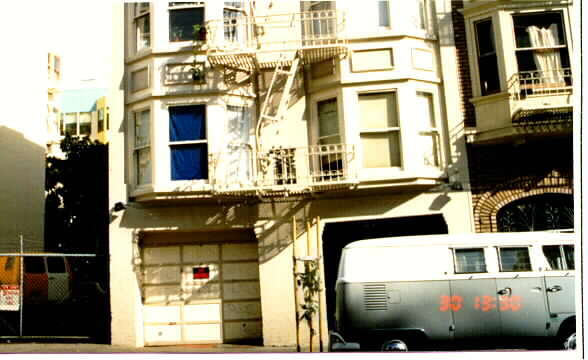 Building Photo - 334 Hyde St