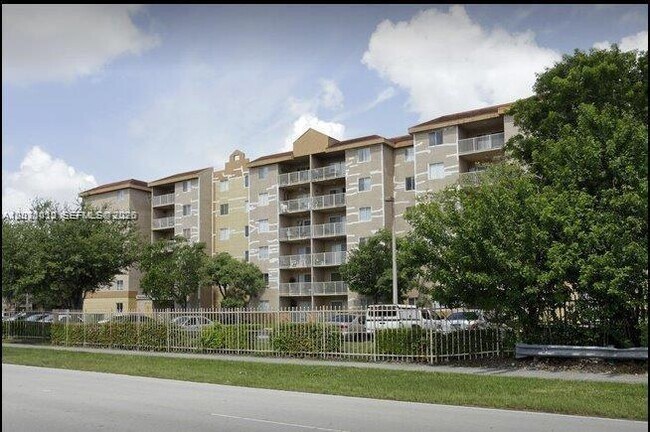 Foto del edificio - 15221 SW 80th St