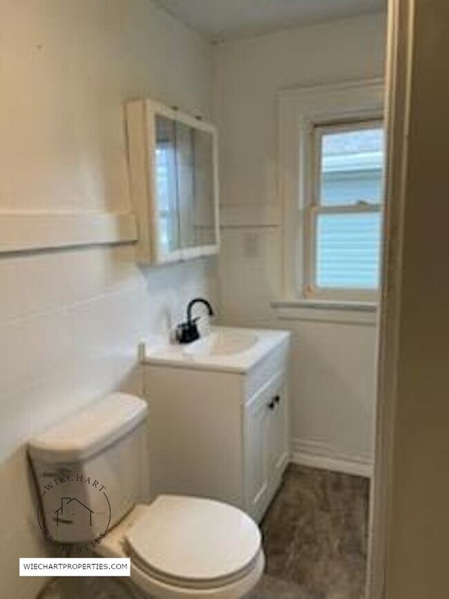 Foto del edificio - Cozy Charm on Harrison: Affordable 3 BR, 1...