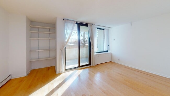 Foto del edificio - 240 M St SW