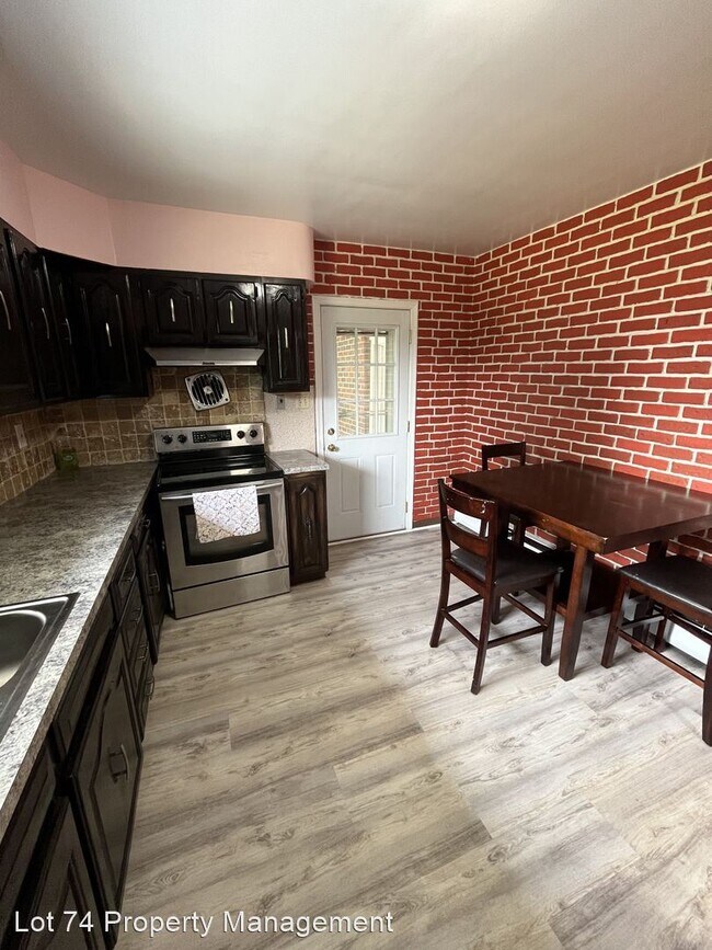 Building Photo - 3 br, 2 bath House - 3318 N 3rd Street