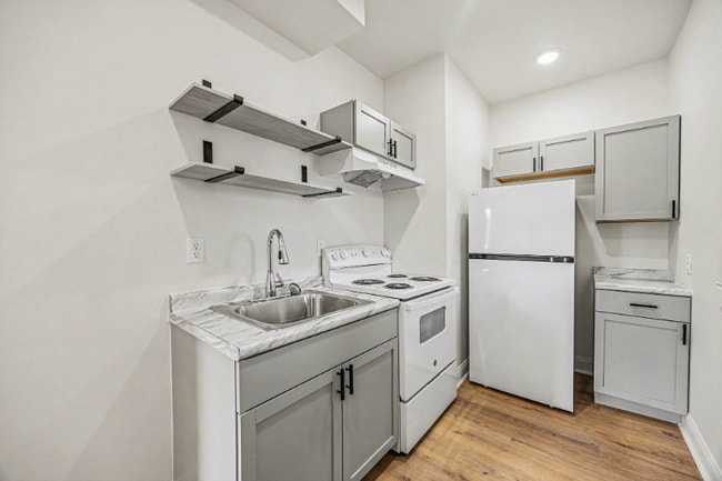 Photo - 3337 Reading Rd Apartment