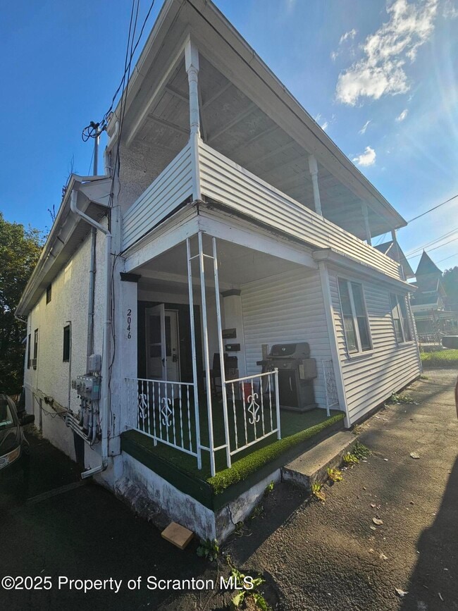 Building Photo - 2046 N Main Ave