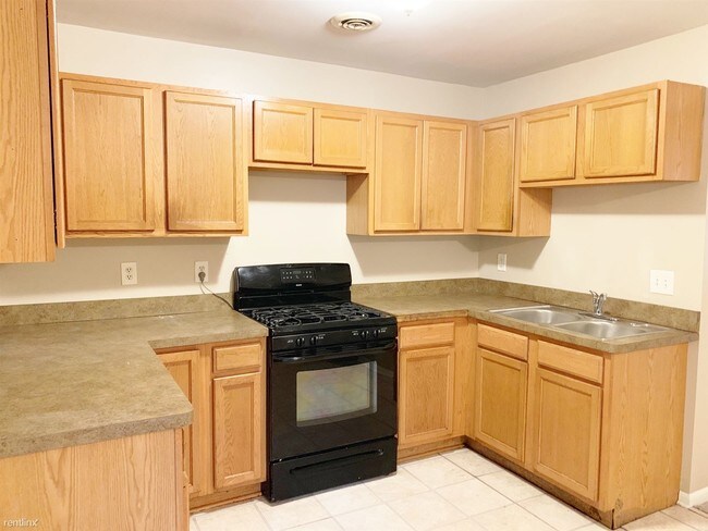 Building Photo - 4 br, 1.5 bath House - 185 N Christine Cir