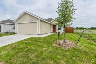 Building Photo - 3004 Coyote Way