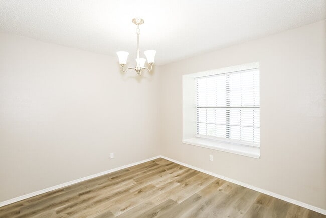 Building Photo - 4006 Bond St