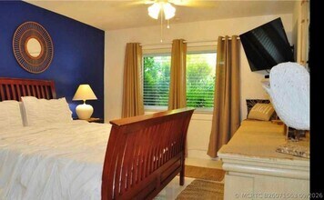 Building Photo - 4430 Sea Grape Dr