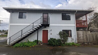 Building Photo - 4064 V St