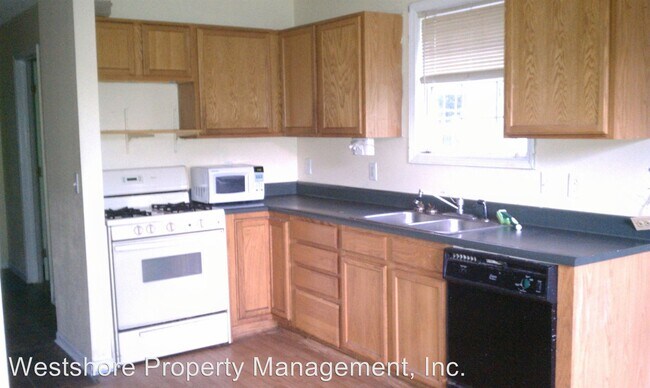 Building Photo - 5 br, 2.5 bath House - 2331 McCracken St