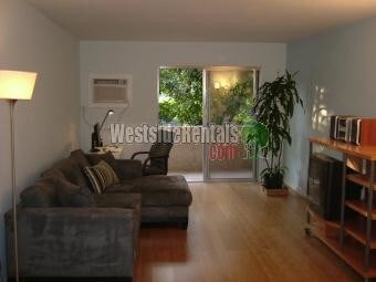 Foto principal - 1351 N Orange Dr