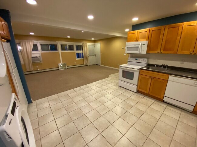Open Floor Plan - 79 Woodcock Ln