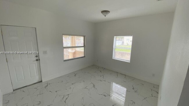 Foto del edificio - 729 SW 3rd St