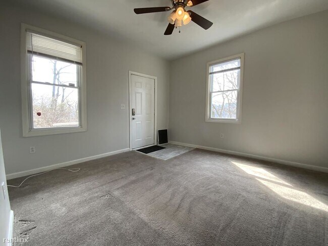 Building Photo - 2 br, 1 bath Townhome - 714 Fairview Avenue