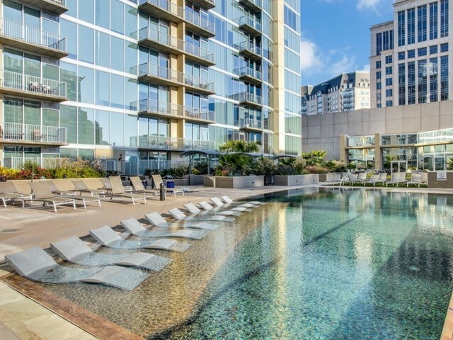 Glass House by Windsor Rentals Dallas TX
