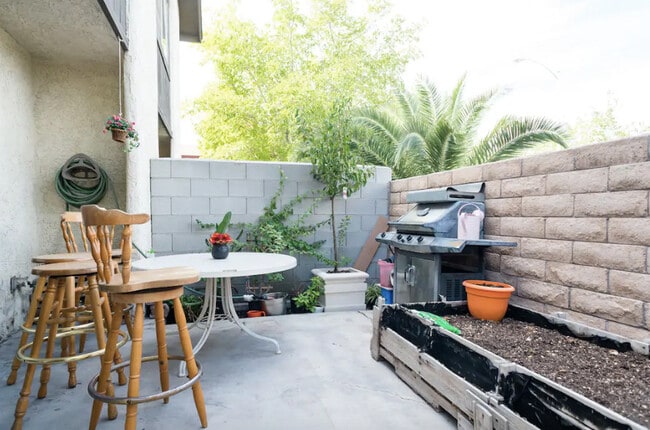 Building Photo - 4519 Buena Vista Dr