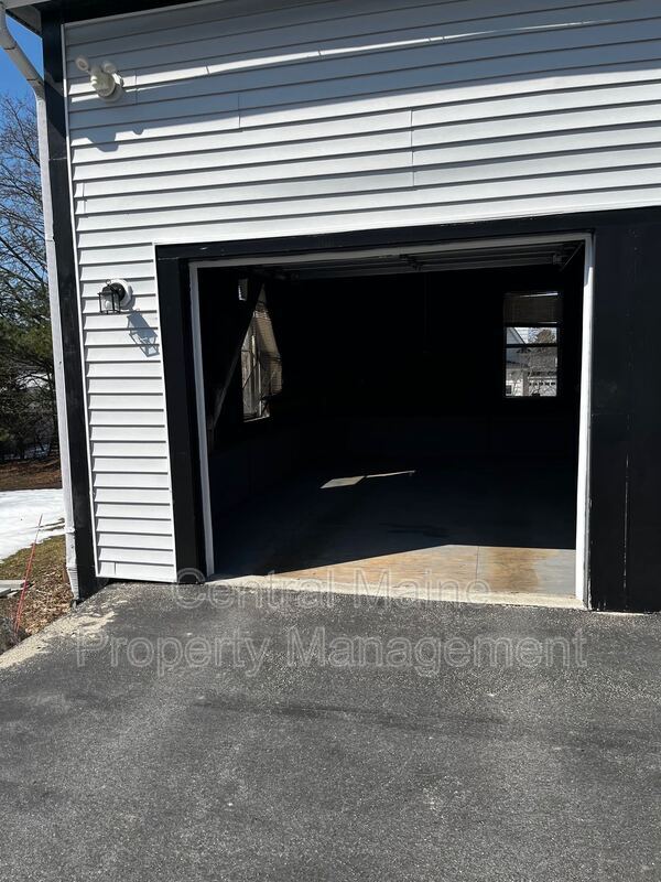 326 South Ave Unit 3, Lewiston, ME 04240 Condo for Rent in Lewiston