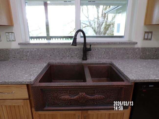 Foto del edificio - 4510 NW Queens Ave