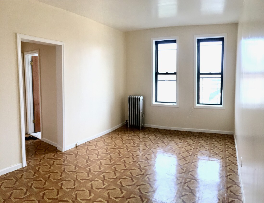 Primary Photo - 360 E 31st St