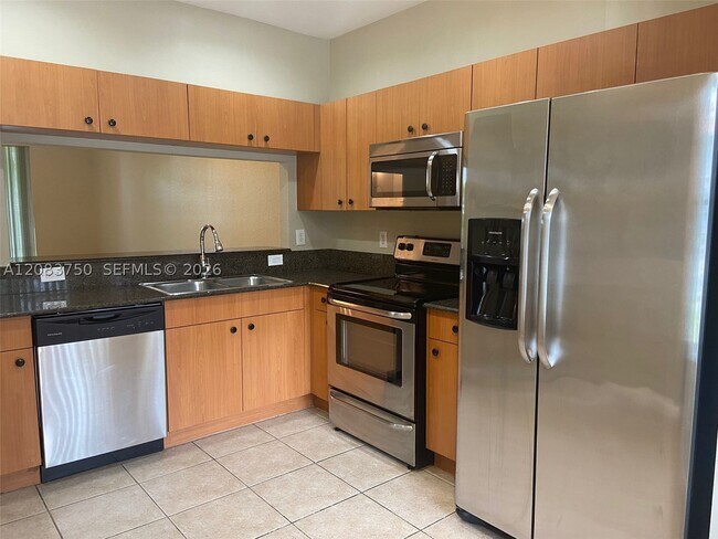 Building Photo - 8237 SW 25th Ct
