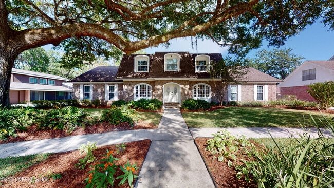 Building Photo - 4575 Oak Bay Dr