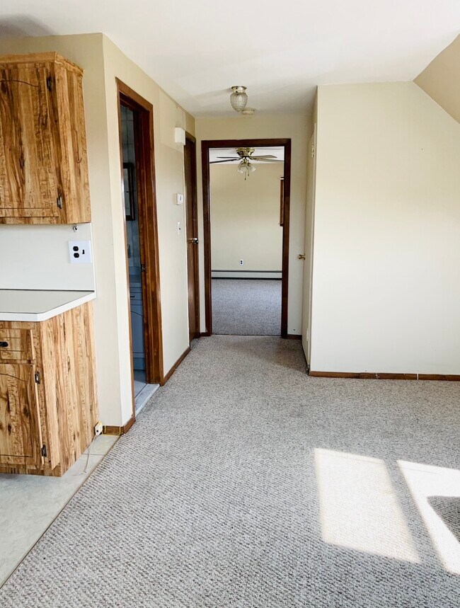 Building Photo - 148 Clement Ave