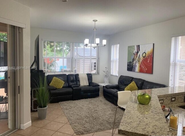 Foto del edificio - 2240 NE 37th Terrace