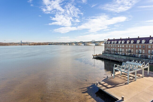 Foto del edificio - 602 Fords Landing Way