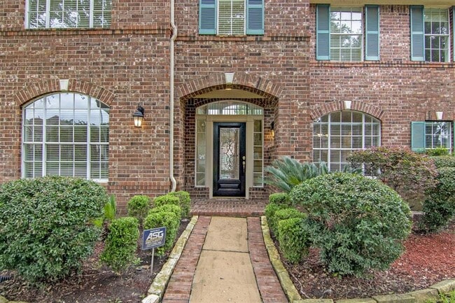 Building Photo - 3 Amberstone Dr