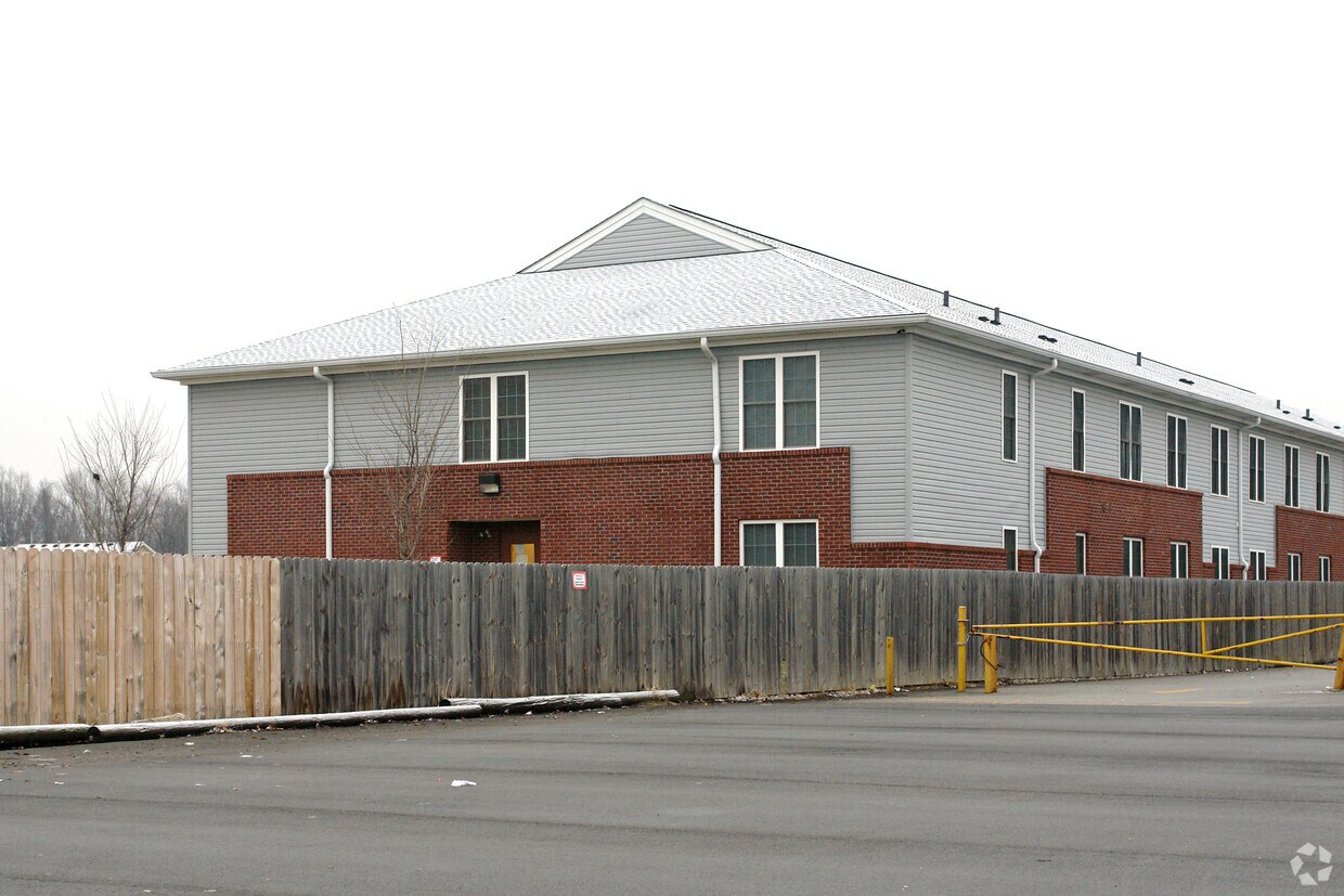 Foto del edificio - South Crum Senior Apartments