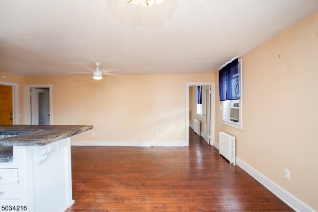 Foto del edificio - 59 N Main St