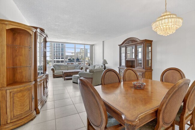 Foto del edificio - 1817 S Ocean Dr