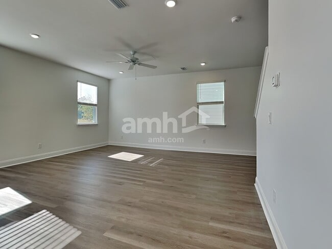 Foto del edificio - 168 Portside Pk Dr