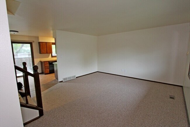 Building Photo - Huge Yard and Updated Home