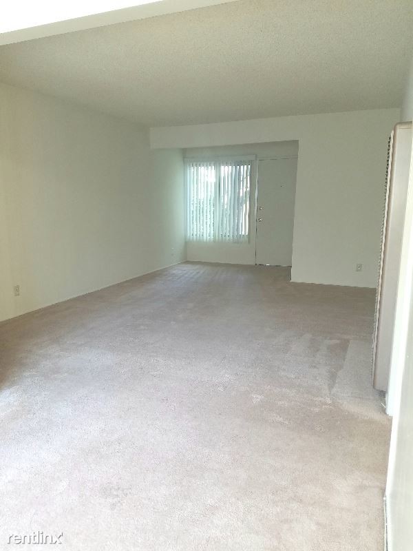 Foto del edificio - 3529 E 3rd St