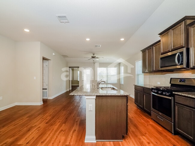 Building Photo - 8105 Cottage Rose Dr