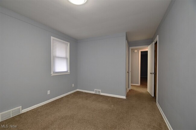 Foto del edificio - 4666 E 86th St