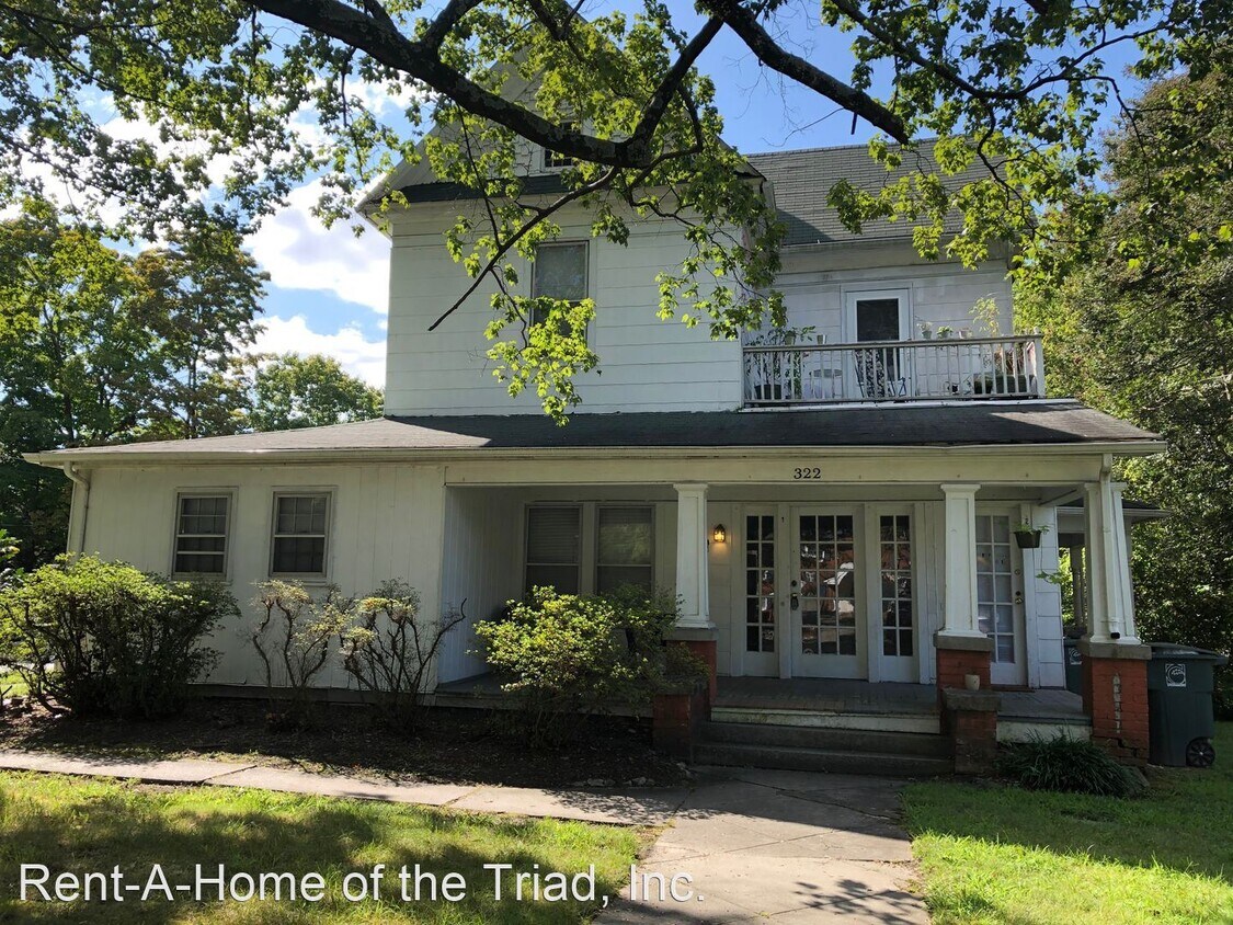 322 S Mendenhall St Greensboro Nc 27403 House For Rent In Greensboro Nc Apartments Com