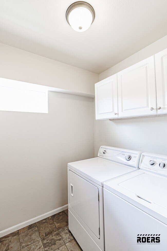 Foto del edificio - Roosevelt Townhomes