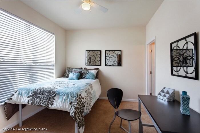 Foto principal - 502 S Muller Pkwy