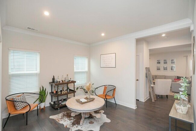 Foto del edificio - 9728 Katz Ln