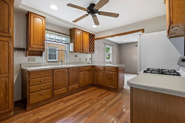 Foto del edificio - 3121 N 93rd St
