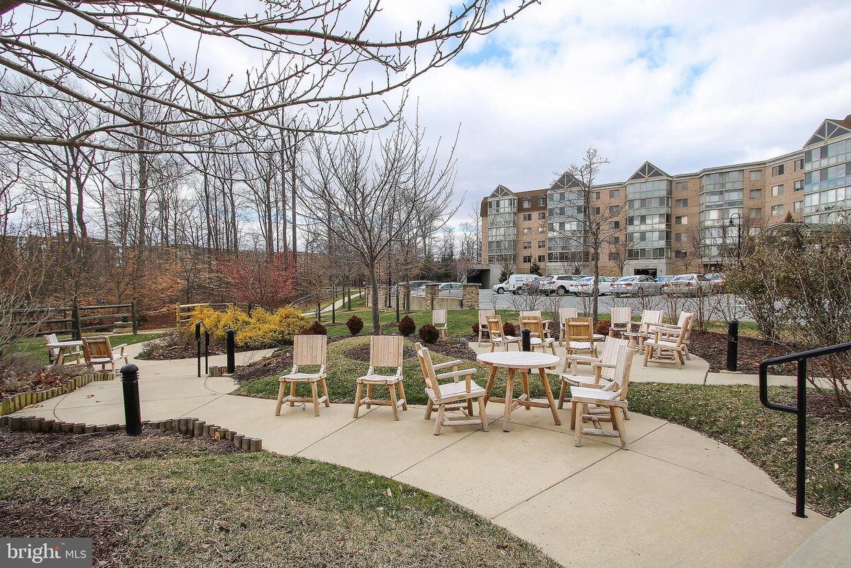 2901 S Leisure World Blvd Unit 204, Silver Spring, MD 20906 Apartment