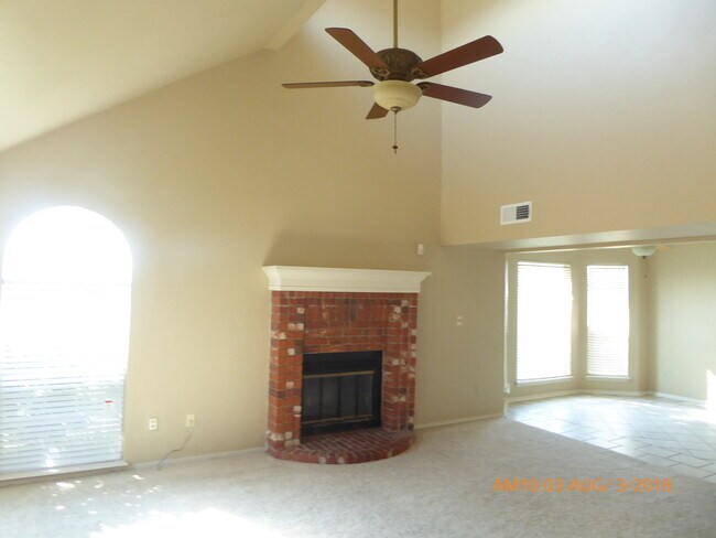 Foto del edificio - 4302 SW Parkridge Blvd