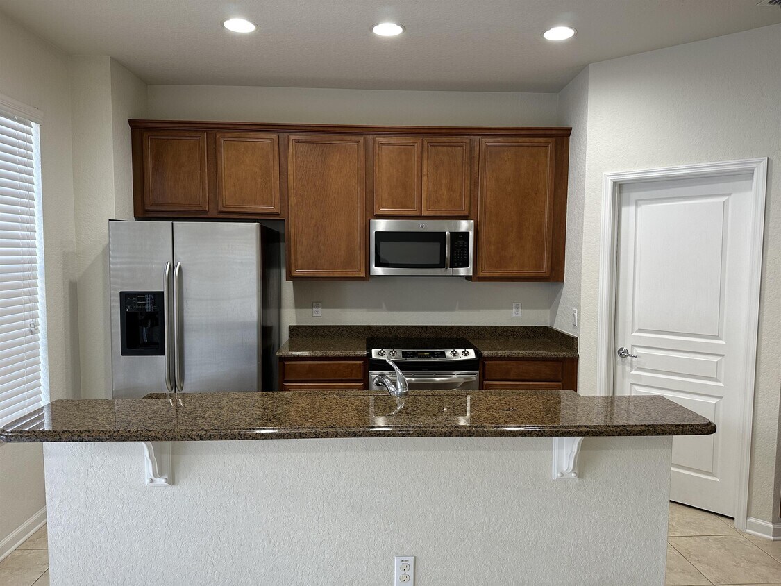 Foto principal - 7745 Moser Ave