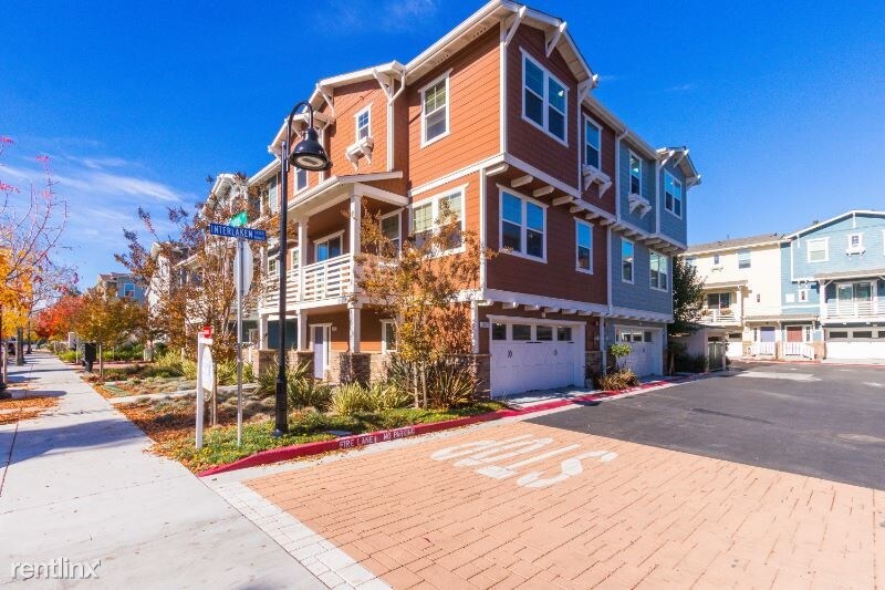 Foto principal - 3 br, 3 bath Condo - 1107 Interlaken Terrace