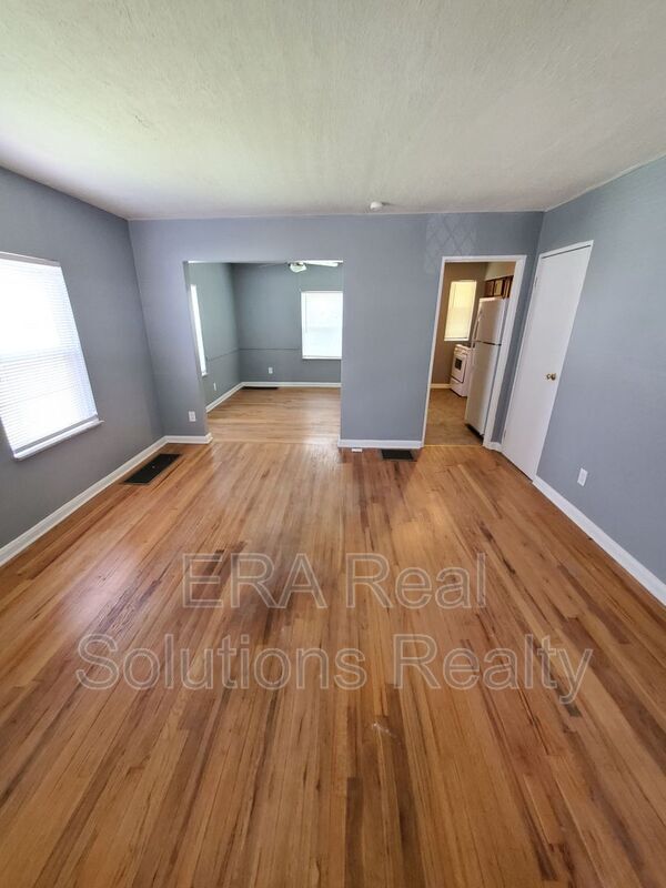 Building Photo - 2918 Ruhl Ave